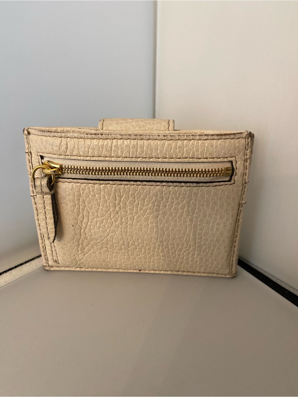 Gucci GG Maramont white leather Cream Card holder with Gold GG hardware - Picture 3 of 16